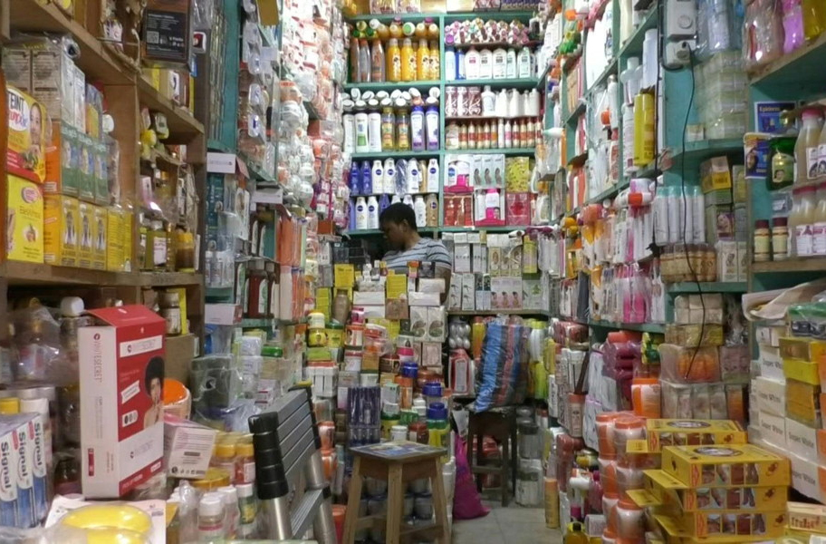 Nữ giới Cameroon hối hận vì mỹ phẩm trắng da